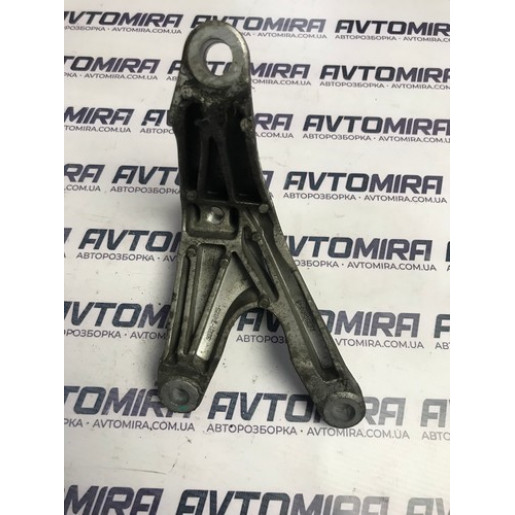 Кронштейн коробки передач Ford Focus 2 1.6TDCi 2005-2010 3M517M125AE